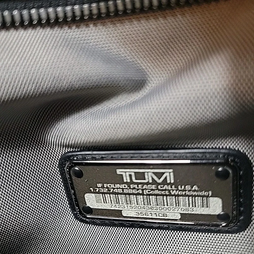 TUMI CFX Carbon Slim Briefcase Business Bag Black 35611CB VERY GOOD CONDITION!